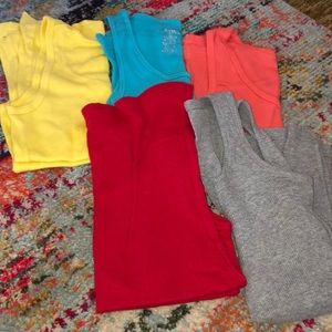 Tank tops !